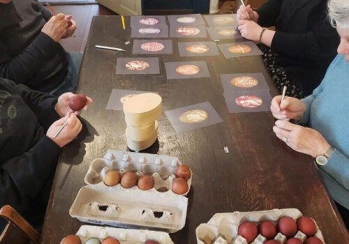 egg-decorating